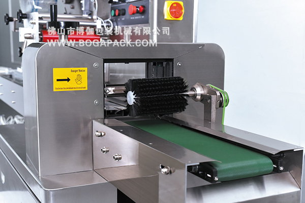 304全不繡鋼上走膜帶出料毛刷 304全不繡鋼上走膜帶出料毛刷